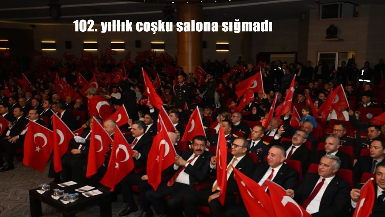 102. yıllık coşku salona sığmadı