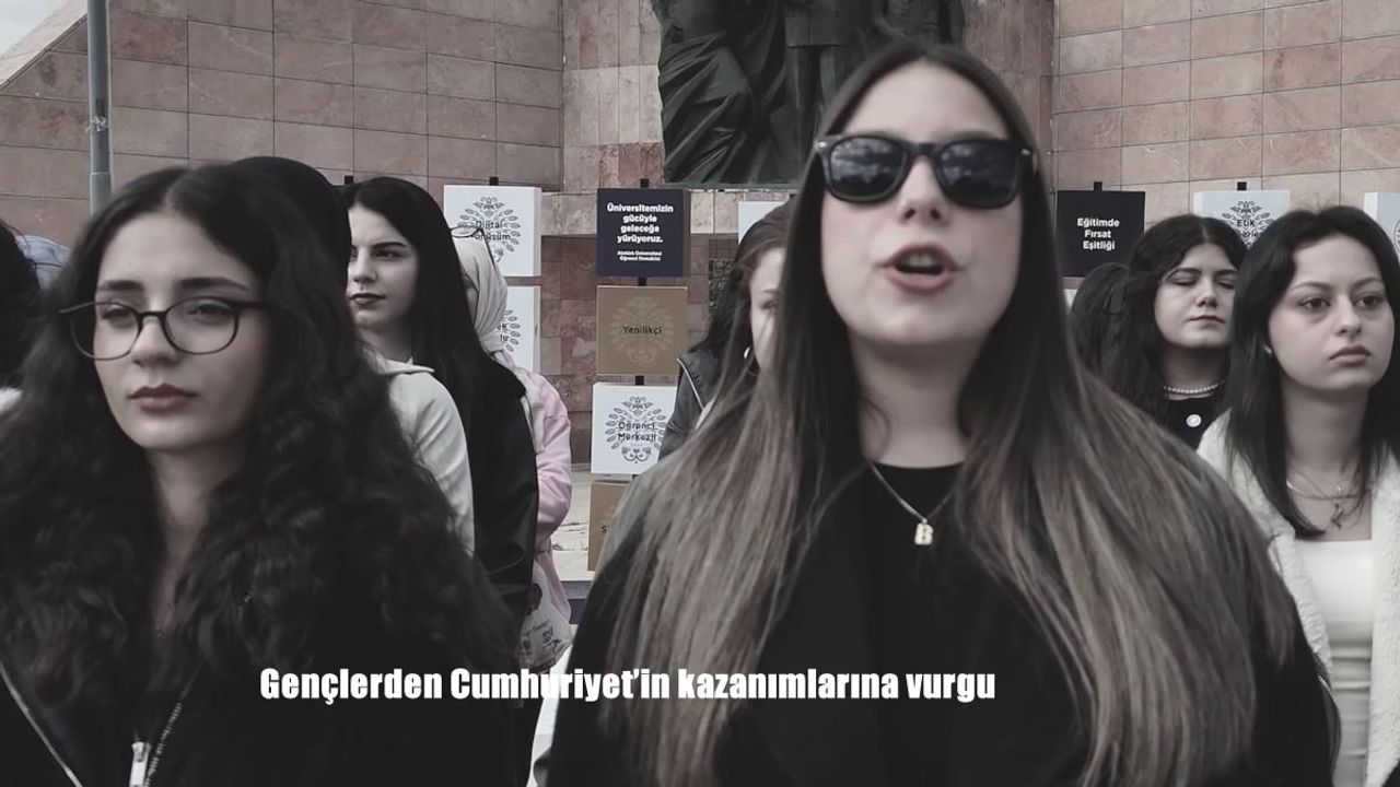 Gençlerden Cumhuriyet’in kazanımlarına vurgu