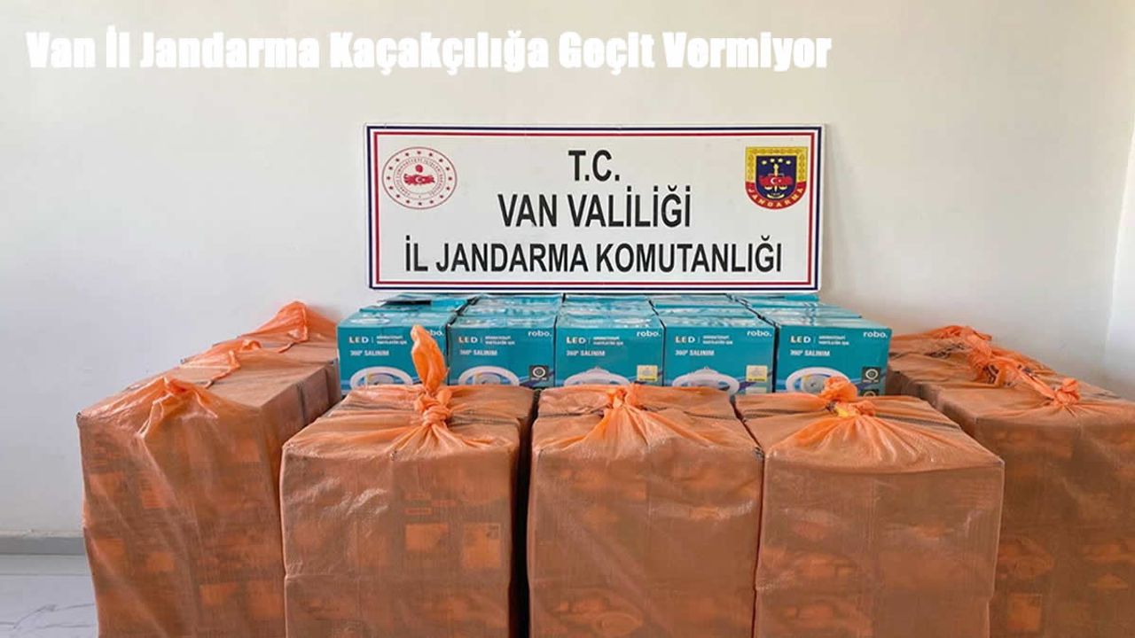 Van Başkale’de Gümrük Kaçağı Malzemeler Jandarma Ekiplerince Ele Geçirildi