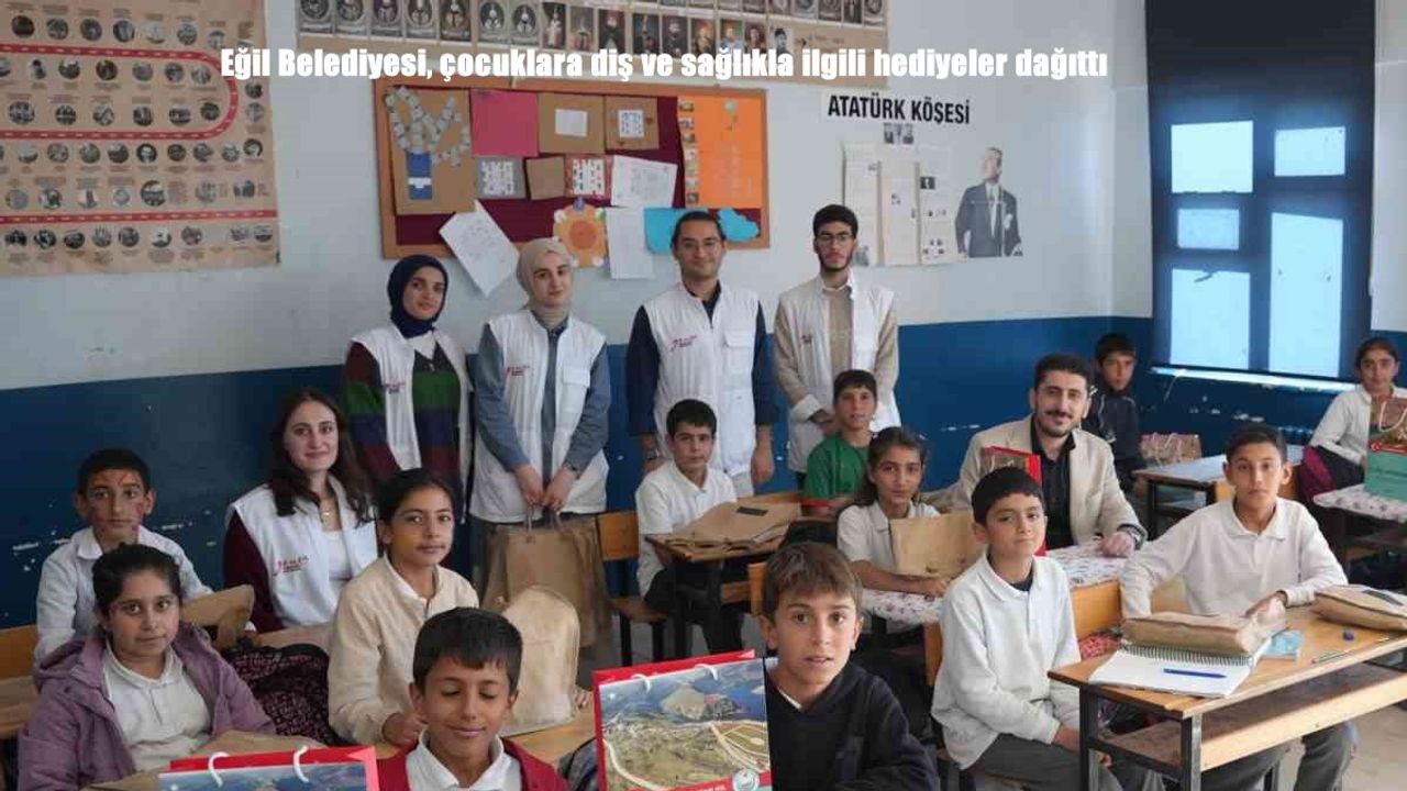 Eğil Belediyesi, çocuklara diş ve sağlıkla ilgili hediyeler dağıttı