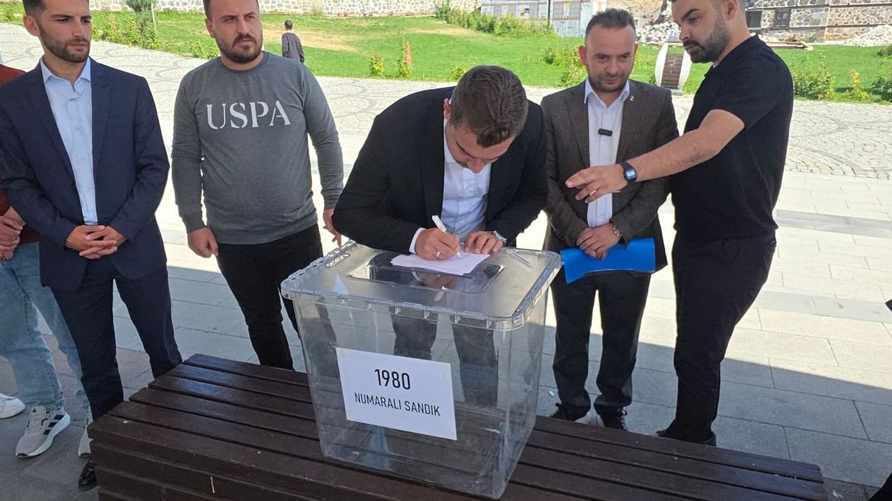 AK Parti Erzurum Gençlik Kolları'ndan 12 Eylül açıklaması: 'Söz de karar da milletindir