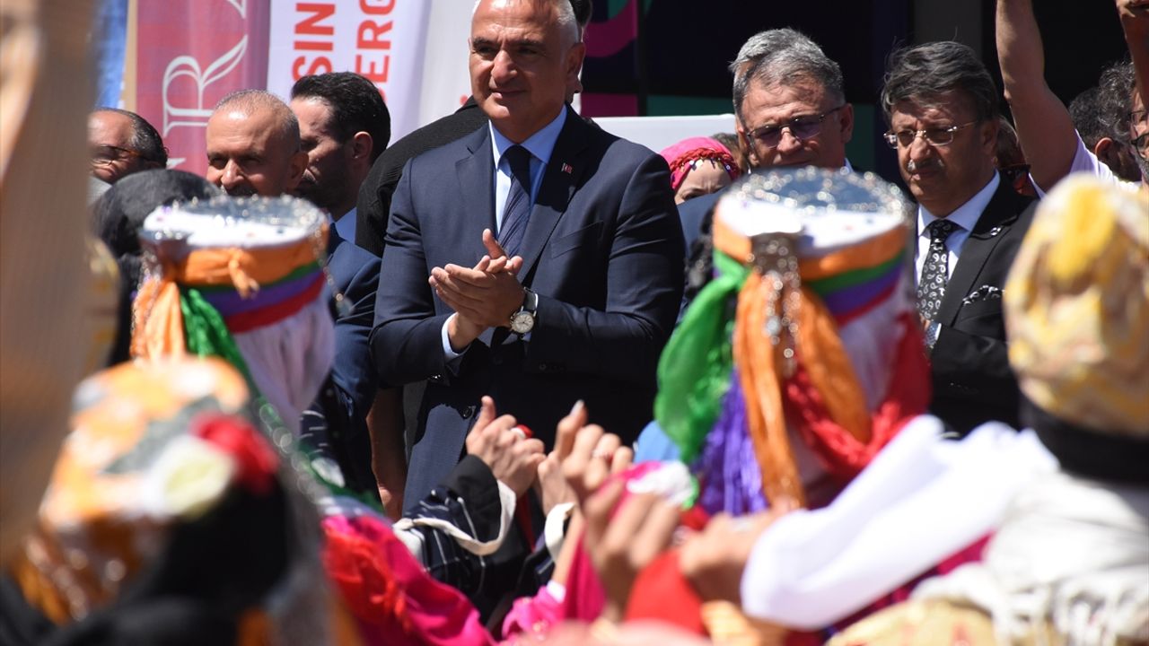 Kültür ve Turizm Bakanı Ersoy, Van Kültür Yolu Festivali'nin açılışına katıldı