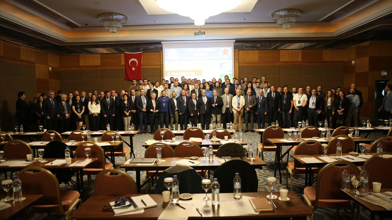 Van'da 180 beyin cerrahının katıldığı Tümörler ve Epilepsi Cerrahisi Eğitim Kursu sona erdi