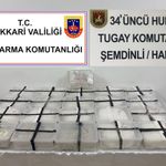 Hakkari’de 2 çuval uyuşturucu ele geçirildi