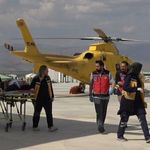 Ambulans helikopter traktör altında kalan genç için havalandı