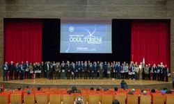 EBYÜ’de ‘Kalite Ödülleri ve Yılın Eğiticisi Ödül Töreni’ düzenlendi