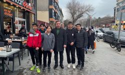 İftara Dakikalar Kala Erzincan Valisi’nden Çocuklara Sıcak Jest!
