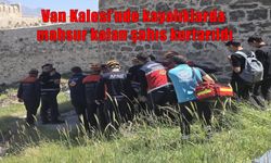 Van Kalesi'nde kayalıklarda mahsur kalan vatandaş UMKE tarafından kurtarıldı