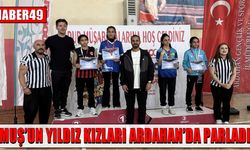 Muşlu sporculardan bilek güreşinde çifte zafer