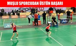 Badmintonda Muş rüzgarı: Zeynep Türkiye’de ilk 8’de