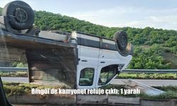 Direksiyon Hakimiyeti Kaybolan Kamyonet Refüje Çıktı, Kaza Ucuz Atlatıldı