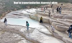 Van’ın Doğal Güzelliği Başkale Travertenleri Ziyaretçi Akınına Uğruyor