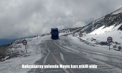 Van-Bahçesaray yolunda mayıs ortasında kar sürprizi