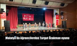 Malatya’da Ortaokul Öğrencilerinden Turgut Özakman Tiyatrosu: “Ah Şu Gençler” Sahnede Hem Güldürdü Hem Düşündürdü