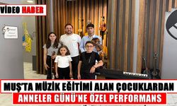 Muş’ta Anneler Günü’nde müziğin büyüsüyle duygulandıran etkinlik