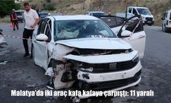 Malatya’da Korkunç Kaza: İki Otomobil Kafa Kafaya Çarpıştı, 11 Kişi Yaralandı