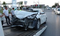 Malatya’da İki Otomobil Çarpıştı: 2 Kişi Yaralandı