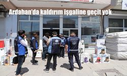 Ardahan’da Kaldırımları İşgal Eden Esnafa Geçit Yok!