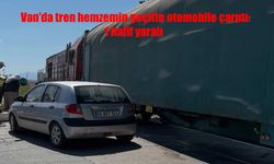 Hemzemin Geçitte Tehlikeli Anlar: Tren, Otomobile Çarptı