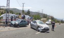 Elazığ-Malatya Karayolunda Feci Kaza: 5 Kişi Yaralandı