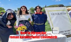 Kars’ta gençler edebiyat kahramanlarına hayat verdi