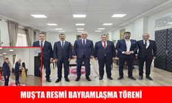 Muş’ta resmi bayramlaşma töreni yoğun katılımla gerçekleşti