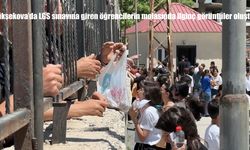 Yüksekova’da LGS Molasında Demir Korkuluklar Arasından Yiyecek Uzatıldı