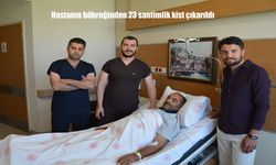 Bitlis'te 56 Yaşındaki Hastanın Böbreğinden 23 Santimetrelik Dev Kist Çıkarıldı