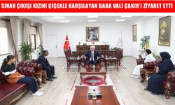 Muş’ta YKS’ye giren kızını çiçekle karşılayan baba, Vali Çakır’la buluştu