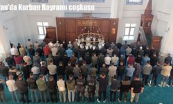 Van’da Kurban Bayramı namazında camiler doldu taştı