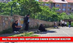 Muş'ta öğrenciler içeride, aileler dışarıda ter attı