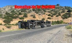 Erzincan Kemaliye’de Virajı Alamayan Tır Devrildi: Facianın Eşiğinden Dönüldü