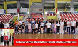 Şampiyon Bulanık Kız Voleybol Takımı, yarı finalde Muş'u temsil edecek