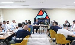 Prof. Dr. Gülçin, Ağrı'daki Basın Mensuplarıyla Üniversitenin Yol Haritasını Paylaştı