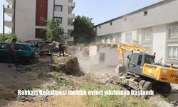 Hakkari Belediyesi Metruk Evlerin Yıkımına Başladı: Güvenlik ve Çevre İçin Önemli Adım