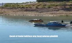 Elazığ’da Çocuğun El Frenini İndirmesiyle Ticari Taksi Baraj Sularına Gömüldü