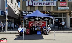 Muş'ta evlatlarına kavuşmak isteyen aileler, DEM Parti önündeki eylemlerini sürdürdü