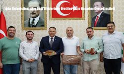 Iğdır Üniversitesi Ağrı Dağı Eteklerinde Üretilen Balın Hasadını Gerçekleştirdi