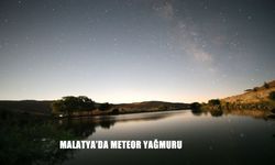 Geceyi Aydınlatan Doğa Olayı Dipsiz Göl Semalarında Büyüledi