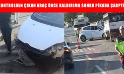 Muş’ta otomobil önce kaldırıma ardından pikaba çarptı