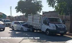 Batman’da otomobil park halindeki kamyonete çarptı: 1 yaralı