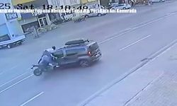 Elazığ'da Motosiklet Yolcusu Havada Üç Takla Attı: Feci Kaza Anı Kamerada