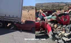 Kars’ta trafik kazası: Otomobil tıra çarptı, 1 yaralı