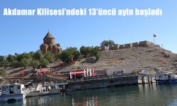 Van’da Akdamar Kilisesi’nde 13. Ayin Başladı: Binlerce Ziyaretçi Tarihi Adada Buluştu