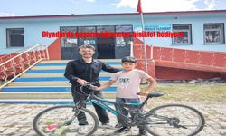 Diyadin’de Başarılı Öğrenciye Bisiklet Hediyesi