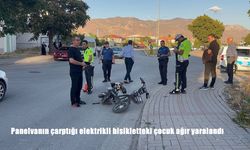Erzincan’da Panelvanın Çarptığı Elektrikli Bisikletteki Çocuk Ağır Yaralandı