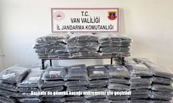 Başkale’de gümrük kaçağı malzemeler ele geçirildi
