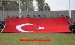 Elazığspor’dan 29 Ekim’e Dev Türk Bayrağıyla Kutlama