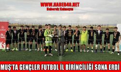 Muş’ta genç futbolcular il birinciliği için ter döktü