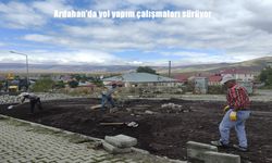 Ardahan'da yol yapım çalışmaları sürüyor